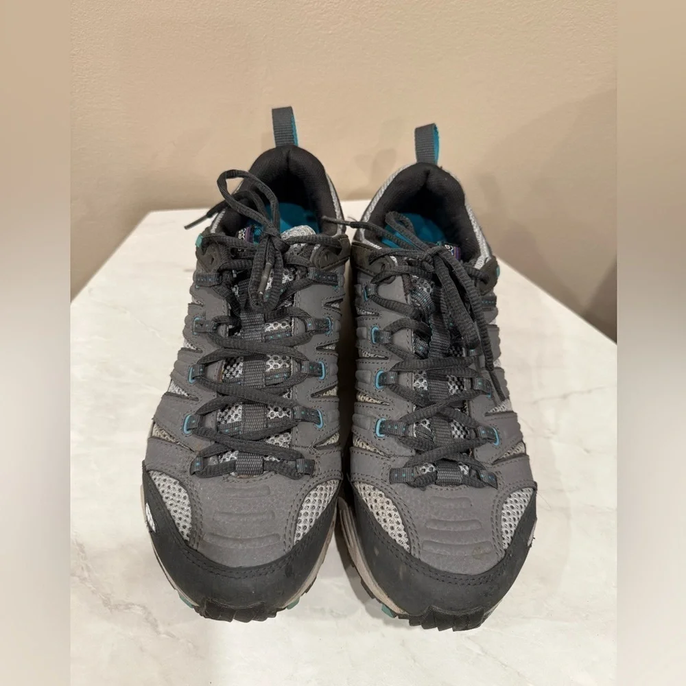 🔥Patagonia Vibram Women’s Gray and Teal Hiking Shoes Sz 9 EUC🔥